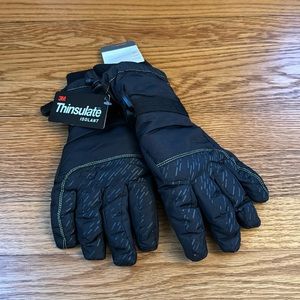 Boy’s Champion gloves, Size 4/7, NWT